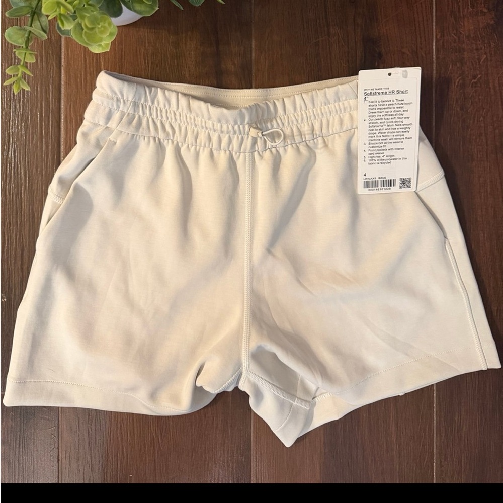 lululemon Softstreme Shorts 4 inch inseam in Cream / Light Ivory White